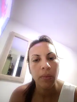 Snapshot of Antonellasex18 chatting on 09.15.25 Antonellasex18 online show from 09.15.25