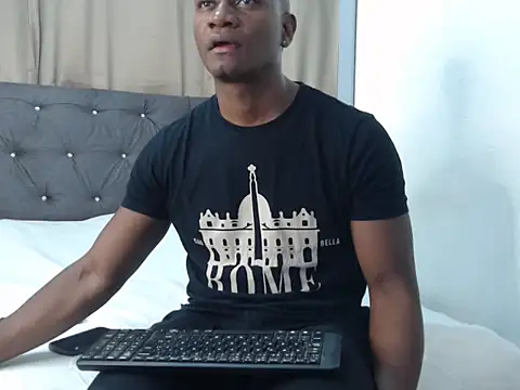 Snapshot of iamfelipee chatting on 10.18.25 iamfelipee online show from 10.18.25