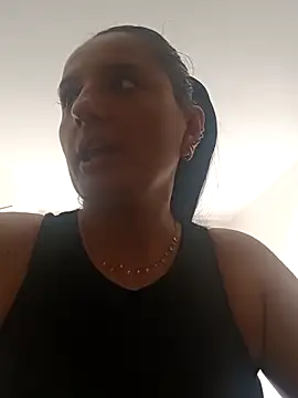 Snapshot of Titiss8921 chatting on 09.11.25 Titiss8921 online show from 09.11.25