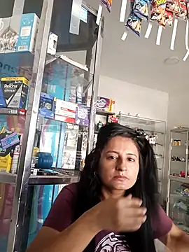 Snapshot of Titiss8921 chatting on 09.24.25 Titiss8921 online show from 09.24.25