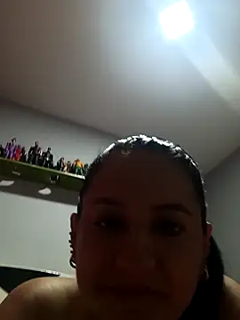 Snapshot of Titiss8921 chatting on 10.05.25 Titiss8921 online show from 10.05.25