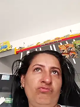 Snapshot of Titiss8921 chatting on 10.22.25 Titiss8921 online show from 10.22.25