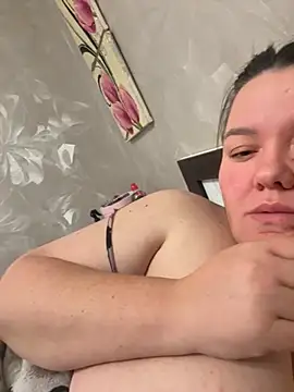 SunnyLeila2101 online show from 09.25.25