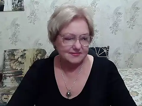 Snapshot of Renata62011 chatting on 09.20.25 Renata62011 online show from 09.20.25