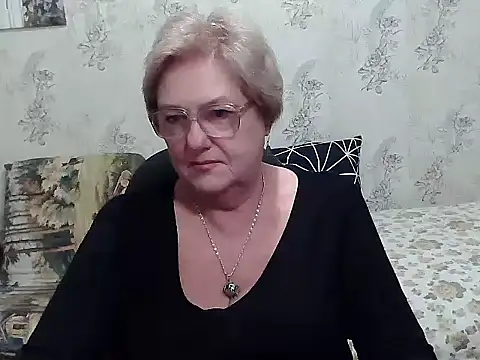 Snapshot of Renata62011 chatting on 09.20.25 Renata62011 online show from 09.20.25