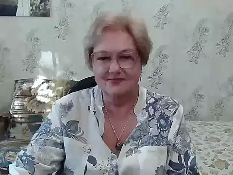 Snapshot of Renata62011 chatting on 10.02.25 Renata62011 online show from 10.02.25