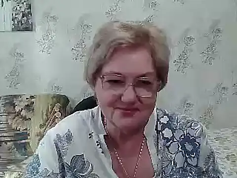 Snapshot of Renata62011 chatting on 10.14.25 Renata62011 online show from 10.14.25