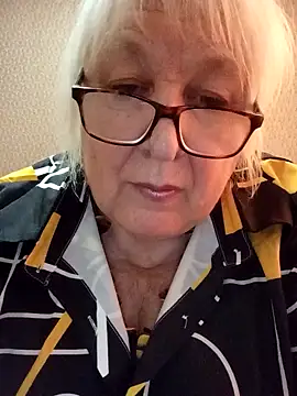 Alexia64231 online show from 11.04.25