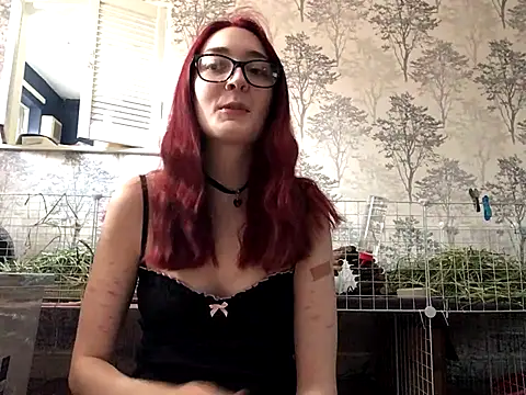 Snapshot of ivysplayhouse chatting on 09.10.25 ivysplayhouse online show from 09.10.25