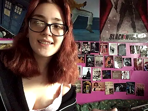 Snapshot of ivysplayhouse chatting on 10.18.25 ivysplayhouse online show from 10.18.25