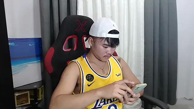 Snapshot of hot_emman chatting on 09.18.25 hot emman online show from 09.18.25