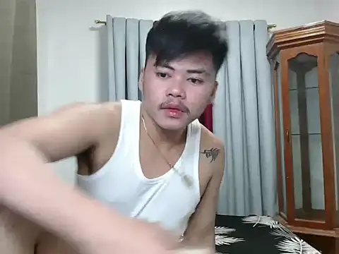 Snapshot of hot_emman chatting on 10.02.25 hot emman online show from 10.02.25