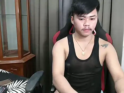 Snapshot of hot_emman chatting on 10.12.25 hot emman online show from 10.12.25