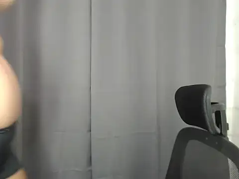 Snapshot of Dimplesnow chatting on 11.06.25 Dimplesnow online show from 11.06.25