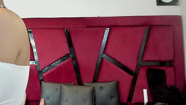 AlliceJelany online show from 10.02.25