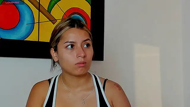 Snapshot of abella-lemus chatting on 09.22.25 abella-lemus online show from 09.22.25