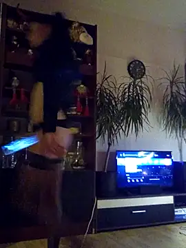  Little Sweatie  online show from 11.02.25