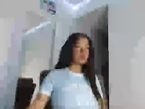 Snapshot of reina_reina chatting on 10.04.25 reina reina online show from 10.04.25