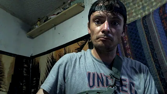 Snapshot of RichardW chatting on 10.18.25 RichardW online show from 10.18.25