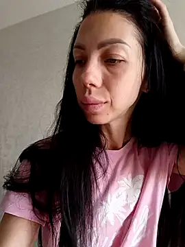 Snapshot of Princessa99885 chatting on 09.18.25 Princessa99885 online show from 09.18.25
