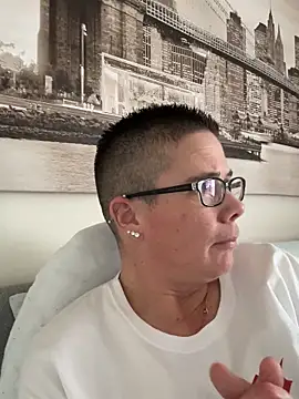 voluptuous-minx online show from 12.04.25