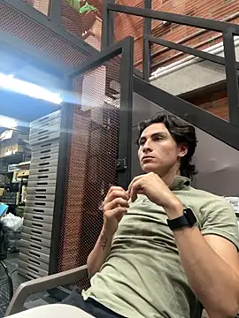 Snapshot of AlexanderHall chatting on 09.12.25 AlexanderHall online show from 09.12.25