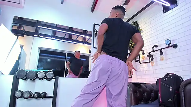 ItaloMoore online show from 11.25.25