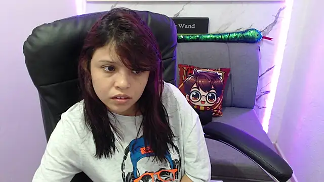 Snapshot of minnie_cake chatting on 10.10.25 minnie cake online show from 10.10.25