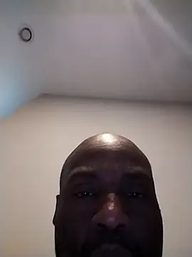 Snapshot of shauncamp@xh chatting on 11.09.25 shauncampxh online show from 11.09.25