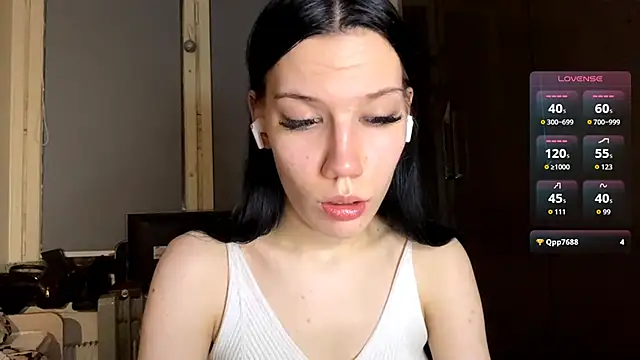 Snapshot of AlfredaBillegas chatting on 09.29.25 AlfredaBillegas online show from 09.29.25