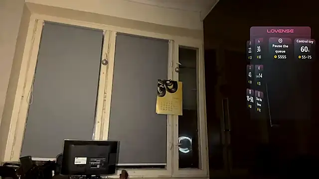 Snapshot of AlfredaBillegas chatting on 10.06.25 AlfredaBillegas online show from 10.06.25