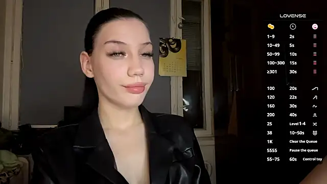 Snapshot of AlfredaBillegas chatting on 10.07.25 AlfredaBillegas online show from 10.07.25