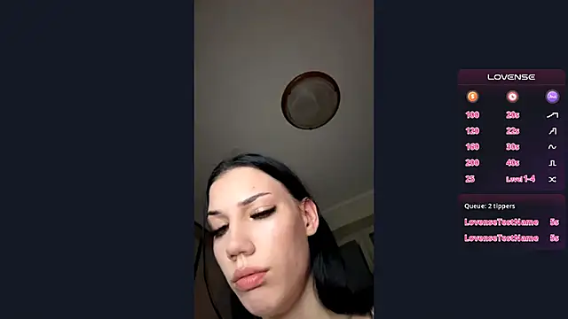 Snapshot of AlfredaBillegas chatting on 10.16.25 AlfredaBillegas online show from 10.16.25