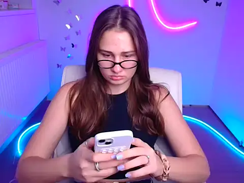 Stefanie Sweet online show from 11.04.25