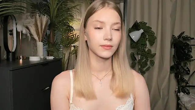 Snapshot of ChinBonnell chatting on 10.15.25 ChinBonnell online show from 10.15.25