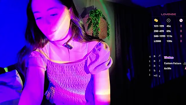 KayleeAgney online show from 11.26.25