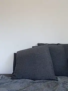 Snapshot of LauraLuxxx chatting on 09.16.25 LauraLuxxx online show from 09.16.25