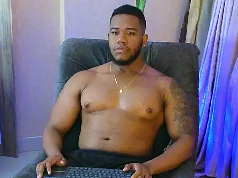 Snapshot of BenjaminCol_ chatting on 10.04.25 BenjaminCol online show from 10.04.25