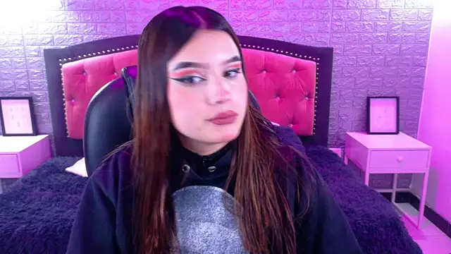 Snapshot of Natalie_loffreda chatting on 10.16.25 Natalie loffreda online show from 10.16.25