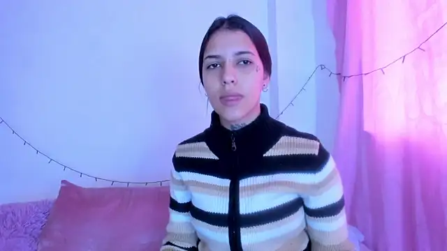 Snapshot of Abby_roussee chatting on 09.18.25 Abby roussee online show from 09.18.25