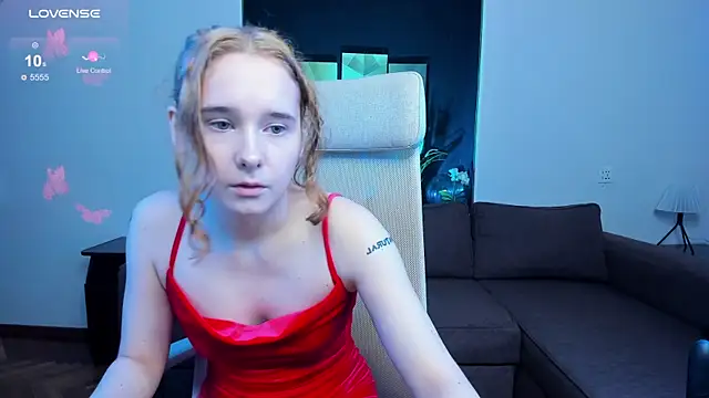 Snapshot of uco_mon chatting on 10.10.25 uco mon online show from 10.10.25