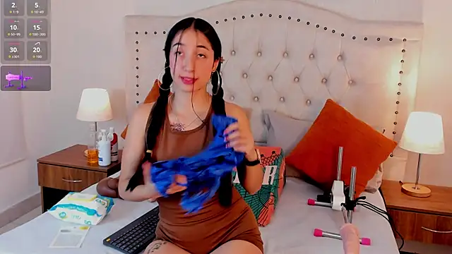 natasha moreno online show from 10.20.25