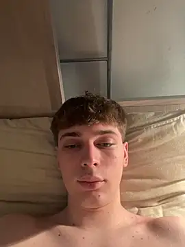 Snapshot of Fappatore_Nato05 chatting on 09.13.25 Fappatore Nato05 online show from 09.13.25