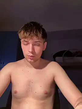 Snapshot of Fappatore_Nato05 chatting on 09.30.25 Fappatore Nato05 online show from 09.30.25