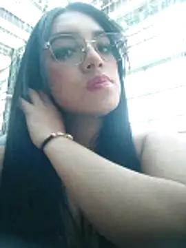 Linda Saenz  online show from 11.06.25