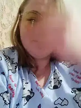 Kiss Eva online show from 01.13.25