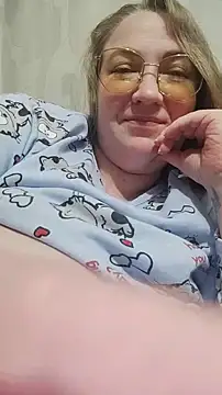 Kiss Eva online show from 01.20.25