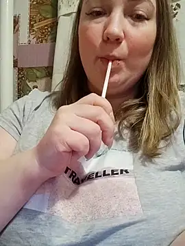 Kiss Eva online show from 02.15.25