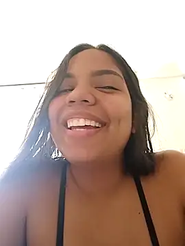 Snapshot of CloeeHills_ chatting on 10.16.25 CloeeHills online show from 10.16.25