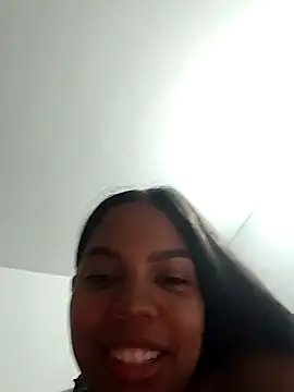 Snapshot of CloeeHills_ chatting on 10.17.25 CloeeHills online show from 10.17.25